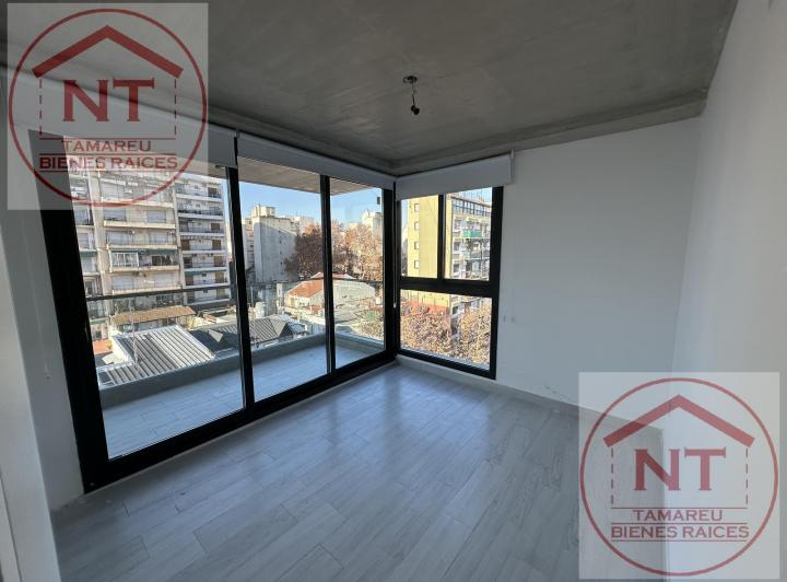 Departamento 3 amb con balcon. Amenities (piscina, sum, gym, solarium, seguridad) Villa del Parque 3
