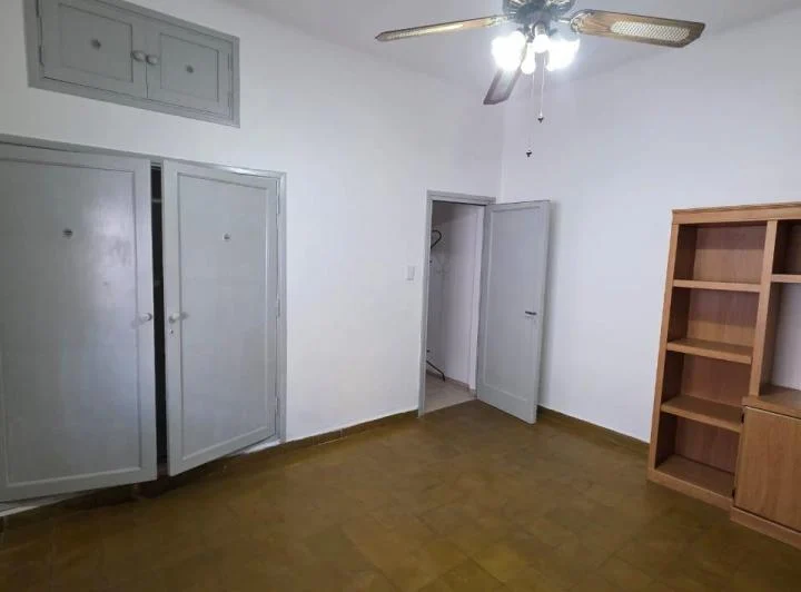 Departamento 2 dormitorios con entrada independiente y patio.Cerro de las Rosas 2