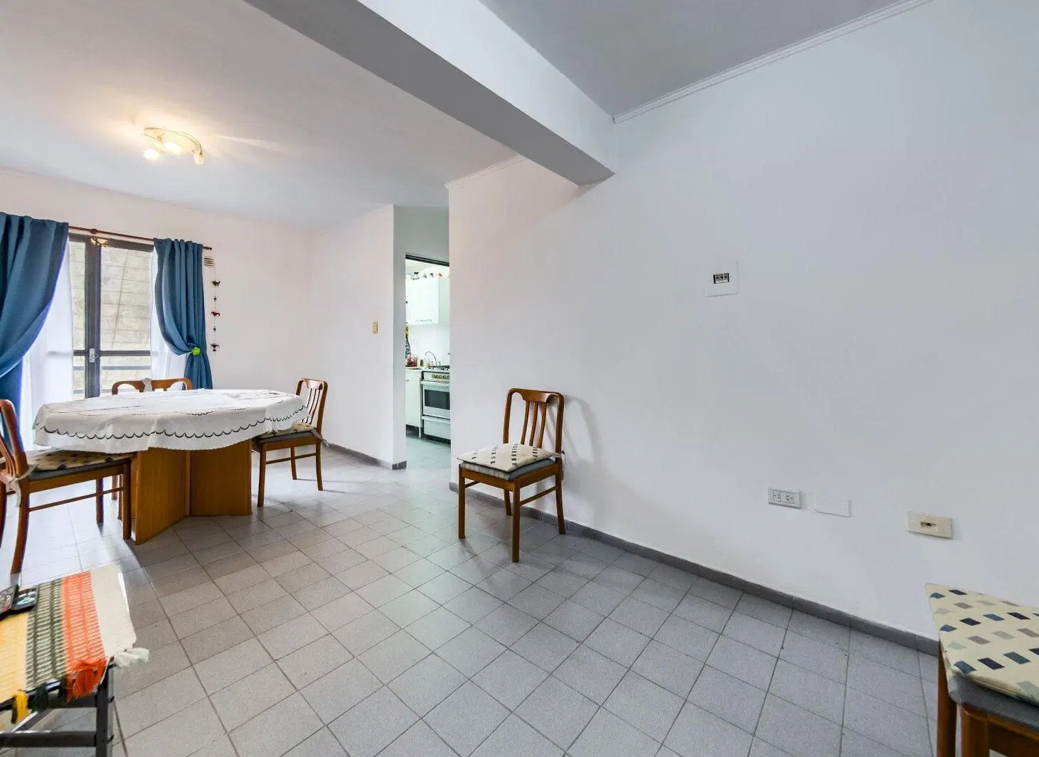 Departamento 2 dormitorios con balcón en Alvear 221 5