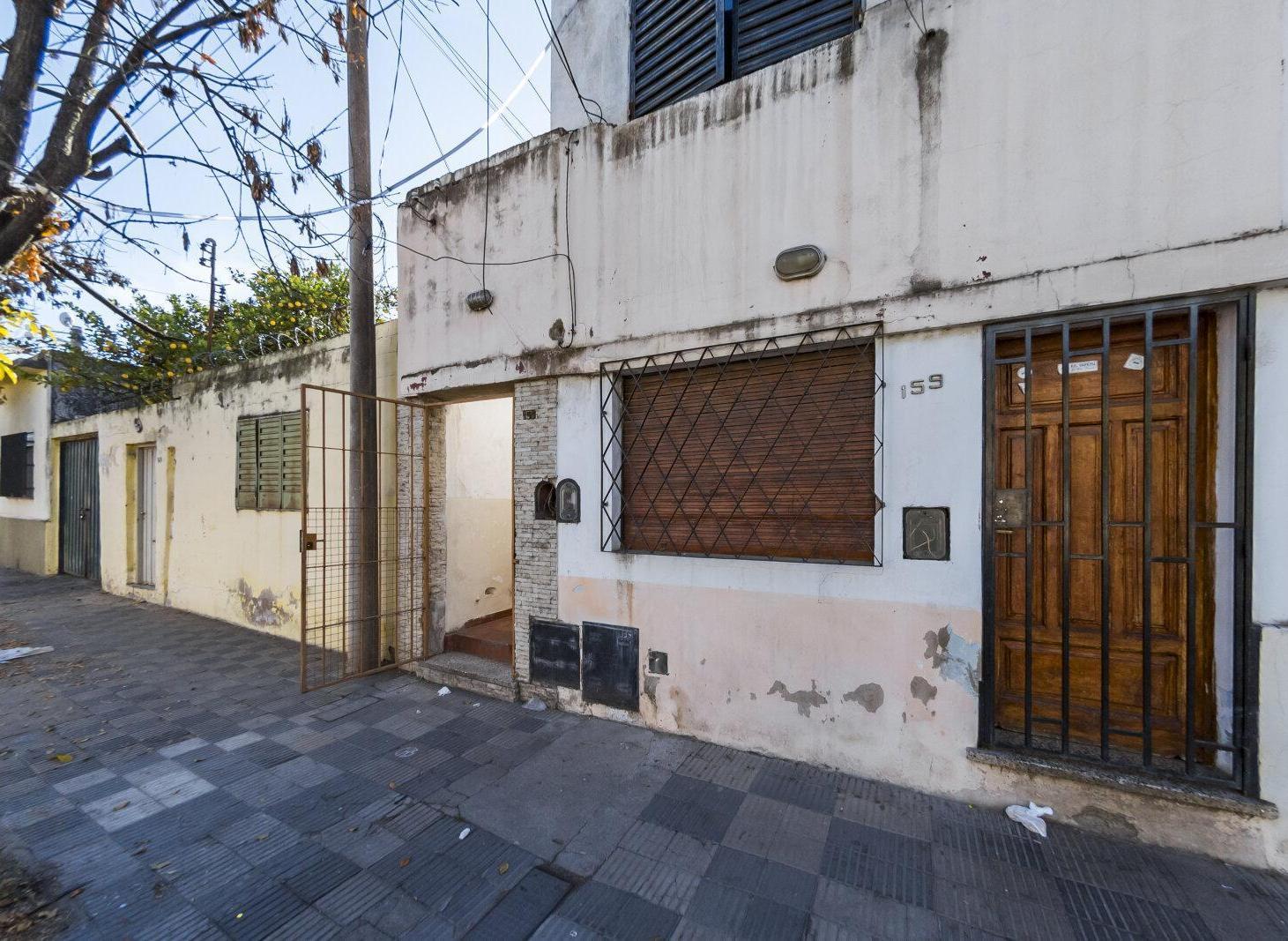 PH EN VENTA A RECICLAR - BARRIO YAPEYÚ