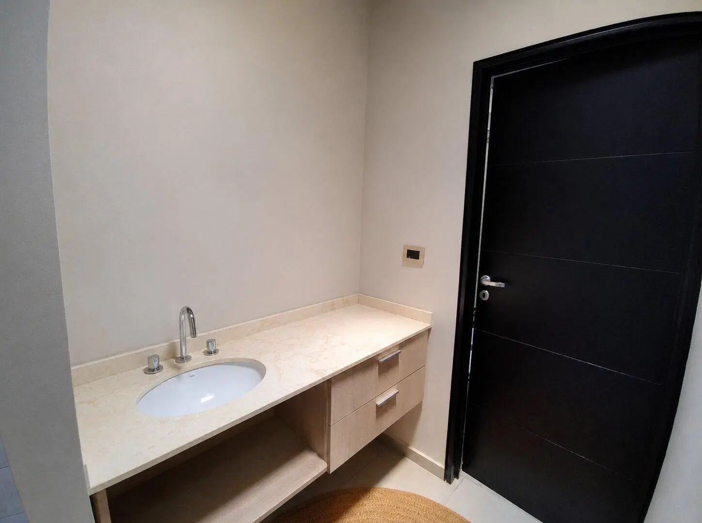 Alquiler casa dúplex de 2 dormitorios en docta etapa 1, galería con asador 1