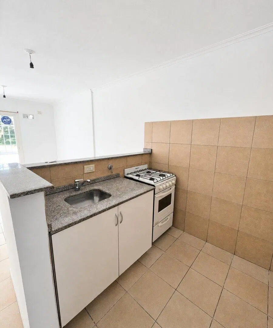 DEPARTAMENTO 1 DORMITORIO EN ALQUILER EN COFICO CON PATIO 4