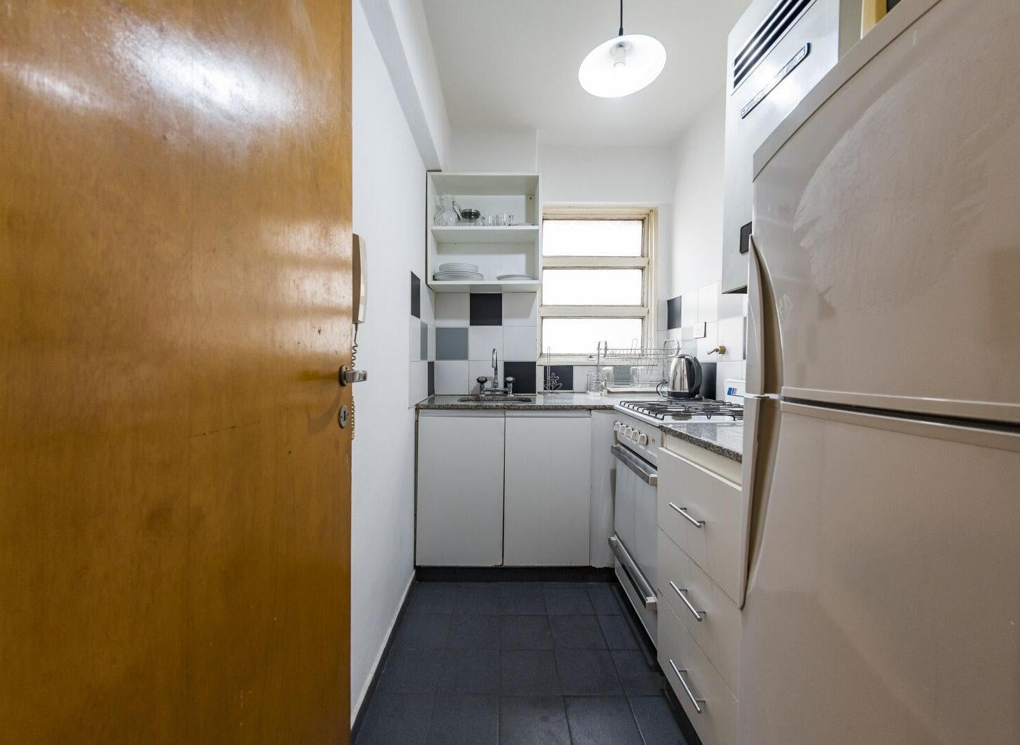 Foto de DEPARTAMENTO TEMPORARIO DE 1 DORMITORIO CON BALCÓN EN NUEVA CÓRDOBA, imagen 3
