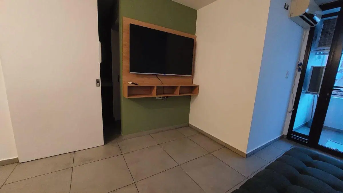 SE ALQUILA DEPARTAMENTO AMOBLADO CON COCHERA EN EXCELENTE UBICACION 2