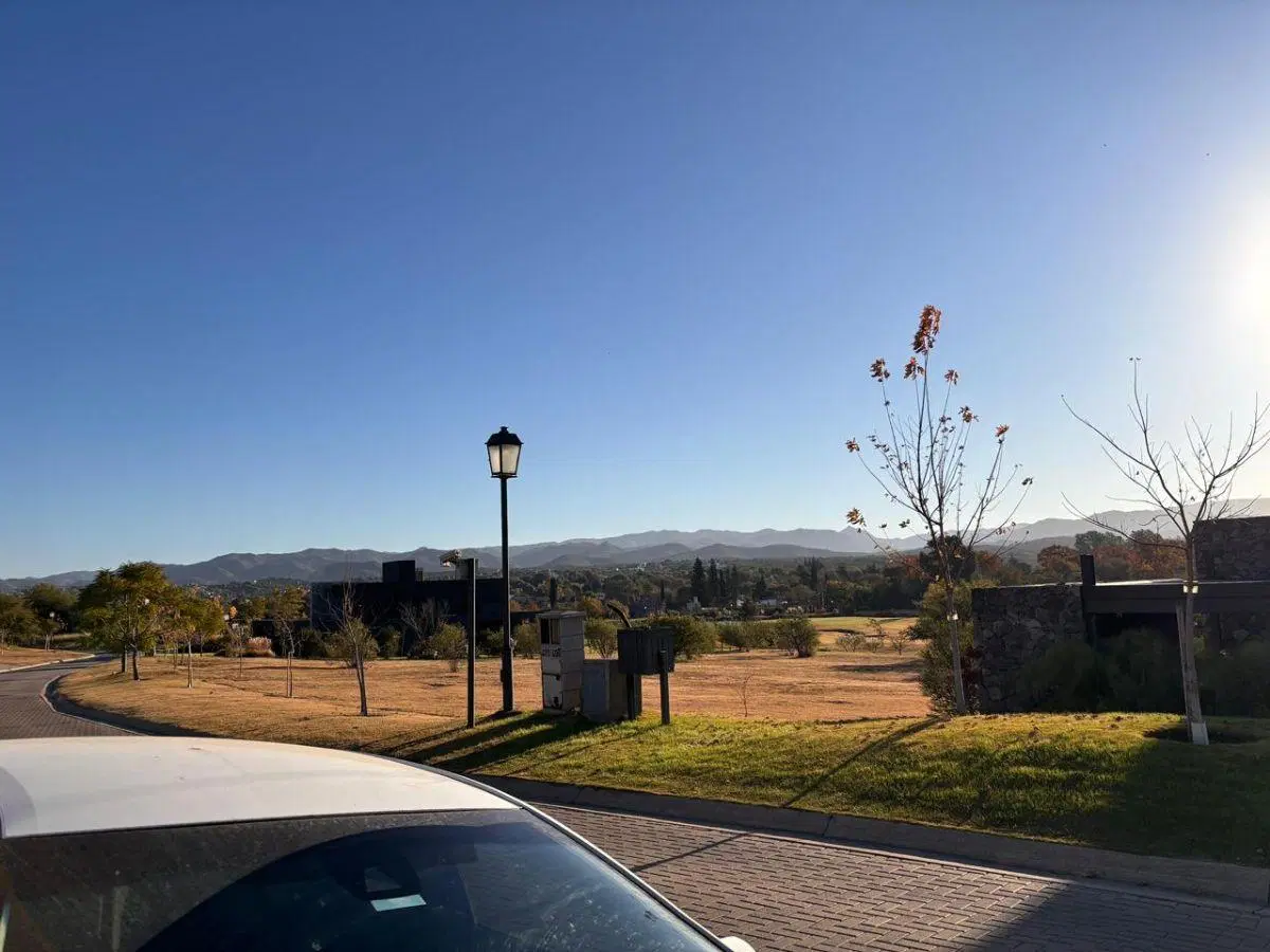 LOTE EN EL EXCLUSIVO COUNTRY ESTANCIA EL TERRON GOLF 2