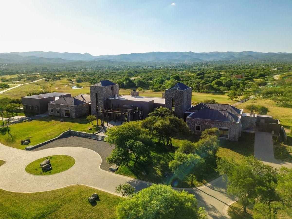 LOTE EN EL EXCLUSIVO COUNTRY ESTANCIA EL TERRON GOLF