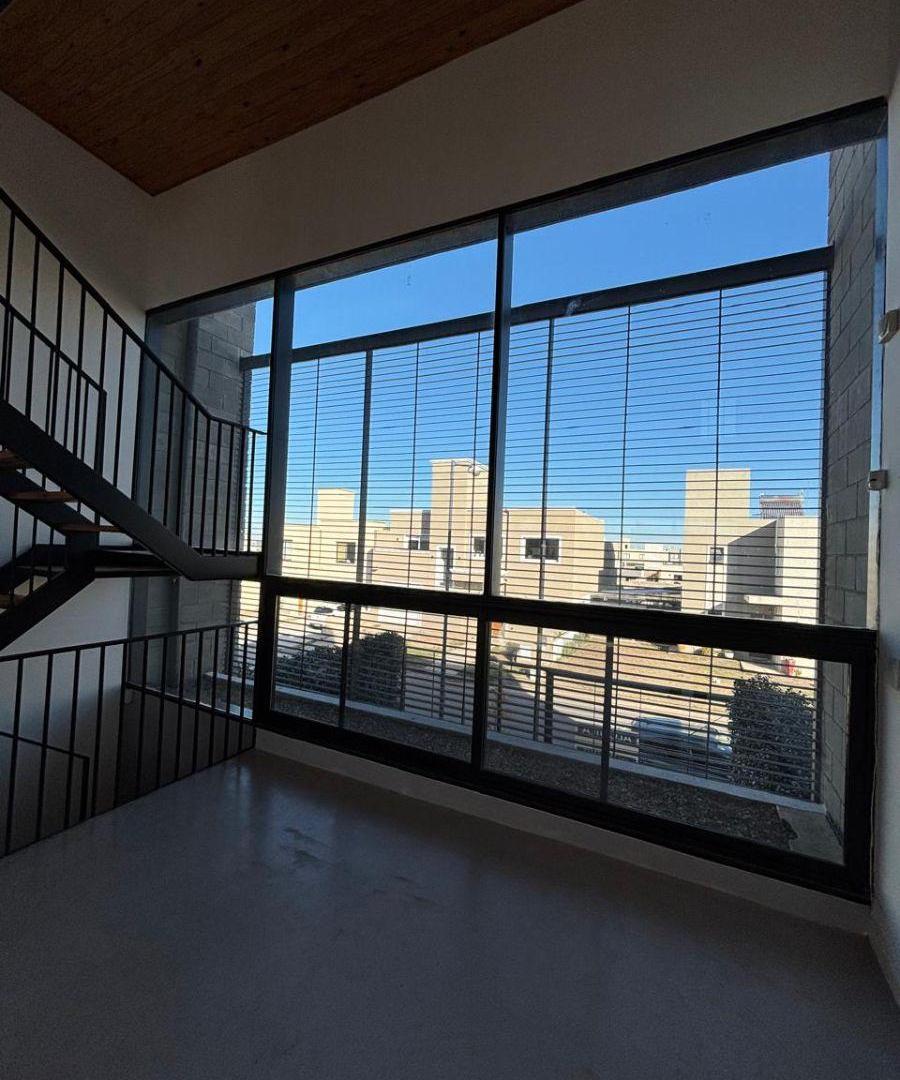 Foto de EN ALQUILER - DUPLEX MODERNO CON VISTAS Y EXCELENTE ILUMINACION EN DOCTA, imagen 3