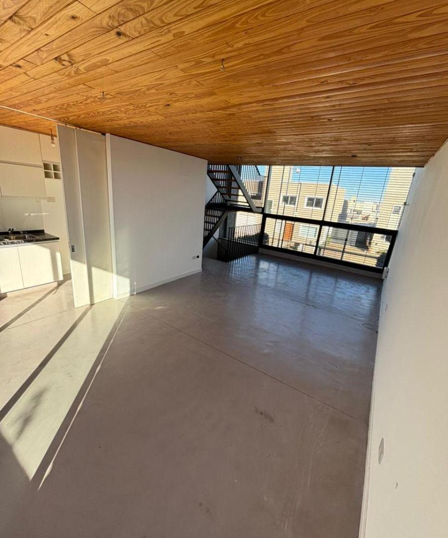 Foto de EN ALQUILER - DUPLEX MODERNO CON VISTAS Y EXCELENTE ILUMINACION EN DOCTA, imagen 1