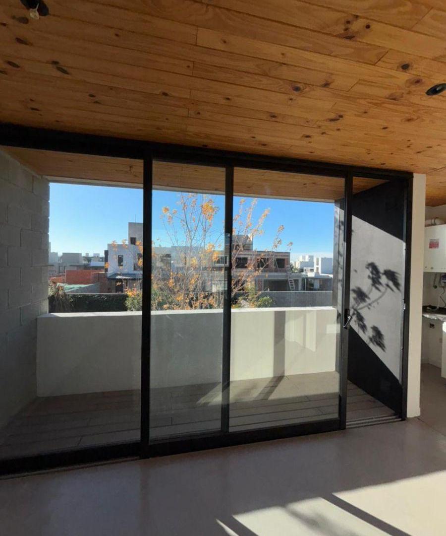 Foto de EN ALQUILER - DUPLEX MODERNO CON VISTAS Y EXCELENTE ILUMINACION EN DOCTA, imagen 4