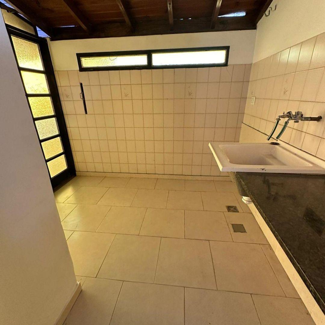 Casa Cuatro Dorm. - en Venta - Villa Carlos Paz 5