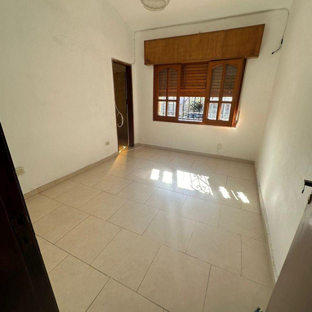Casa Cuatro Dorm. - en Venta - Villa Carlos Paz 2