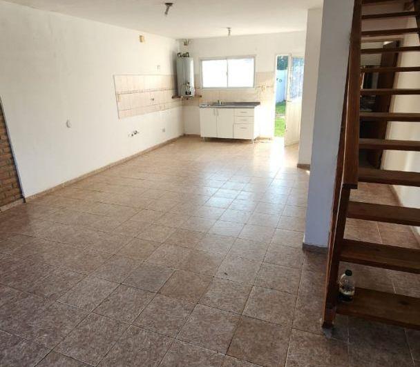 Duplex con Patio y Garage - Barrio San Ignacio 1