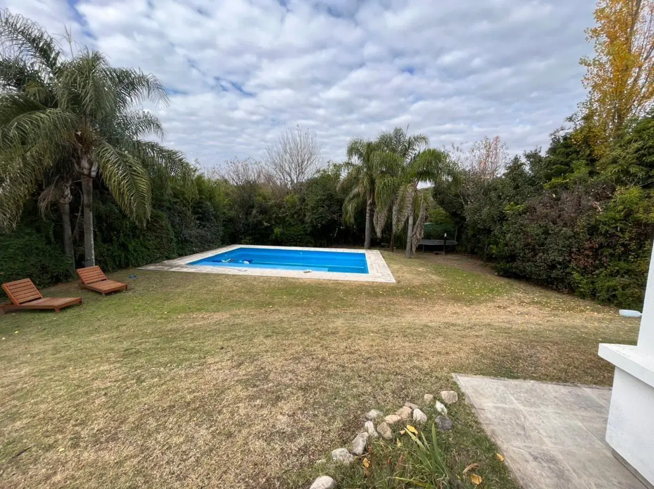CASA EN VENTA - LOMAS DE LA CAROLINA 1