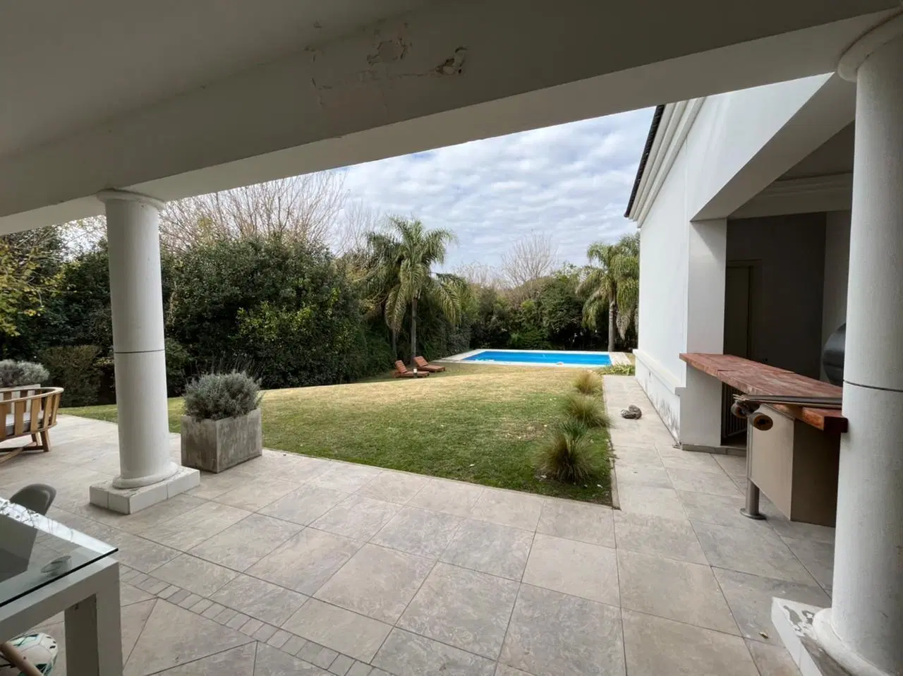 CASA EN VENTA - LOMAS DE LA CAROLINA 2