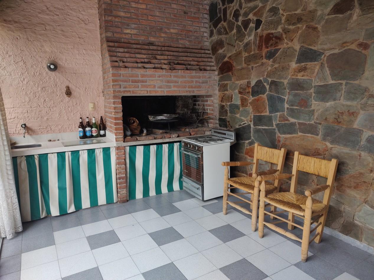 Foto de Casa 2 dormitorios garage patio quincho Azcuenaga, imagen 4