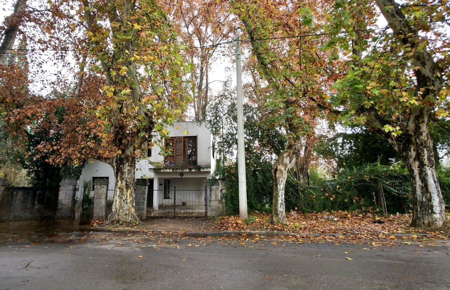 Vendo Casona sobre lote de 1.080 m² con fondo al arroyo | Unquillo 4