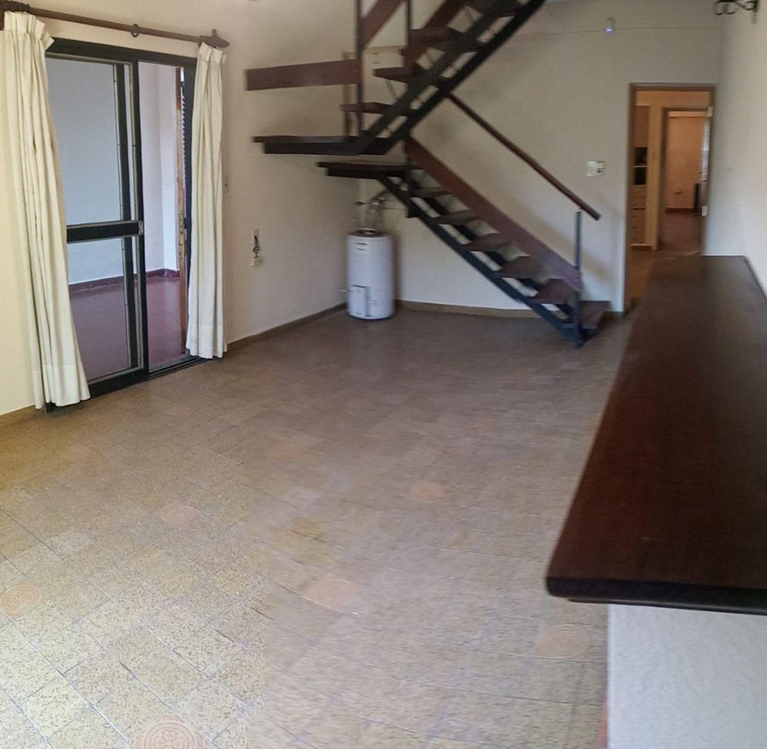 Casa 5 dormitorios. | Calle 532 e 118 y 119