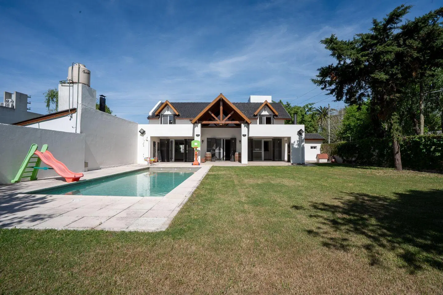 Casa 3 dormitorios. | calle 11 y 495 4