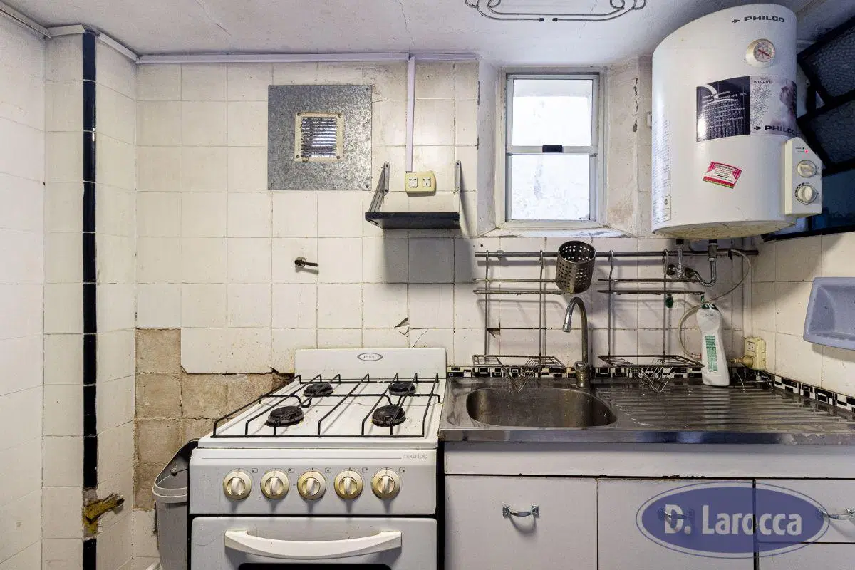 4 AMBIENTES PRIMER PISO POR ESCALERA ESTILO ANTIGUO 1