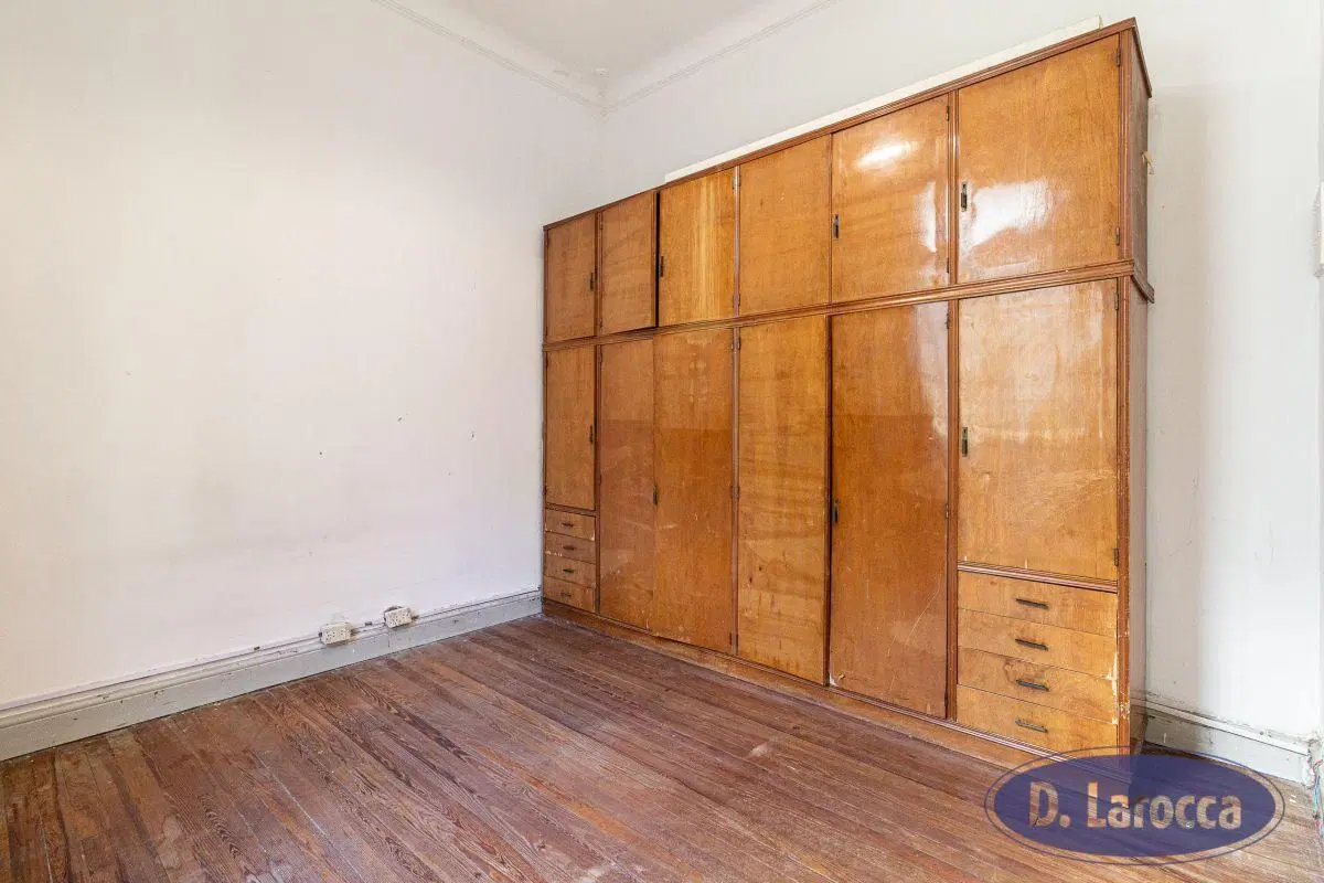 4 AMBIENTES PRIMER PISO POR ESCALERA ESTILO ANTIGUO 4