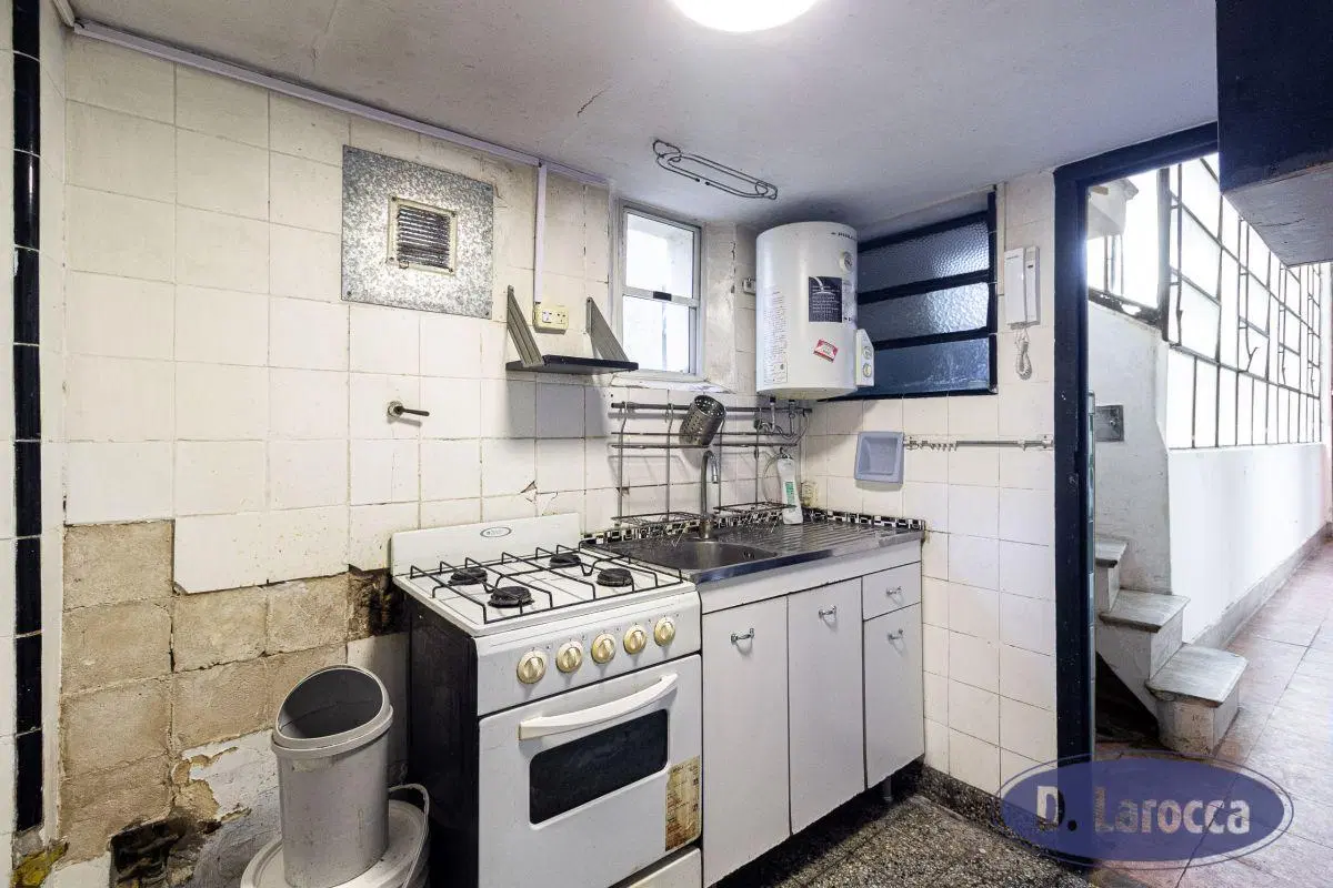4 AMBIENTES PRIMER PISO POR ESCALERA ESTILO ANTIGUO 2