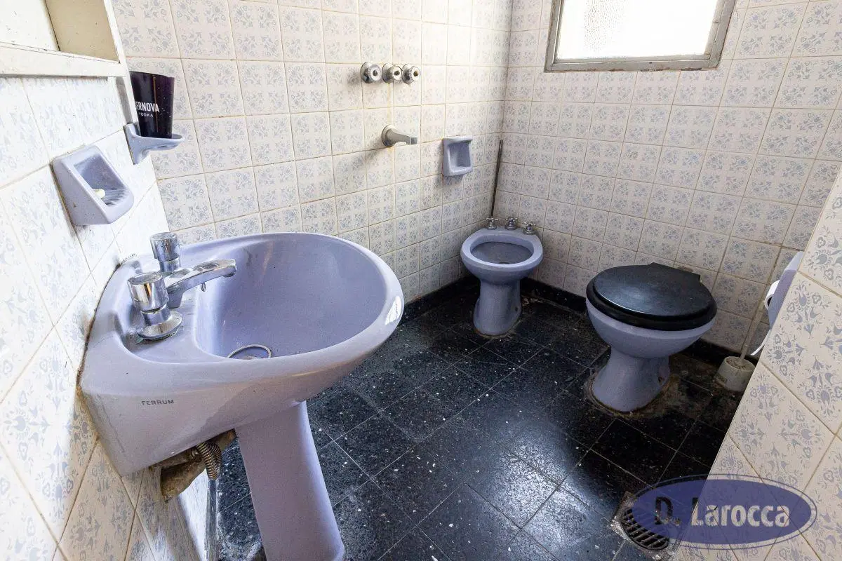 4 AMBIENTES PRIMER PISO POR ESCALERA ESTILO ANTIGUO 5