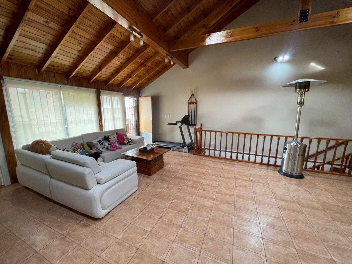 Casa. 5 Ambientes. Venta. Villa del Parque. Caba 2