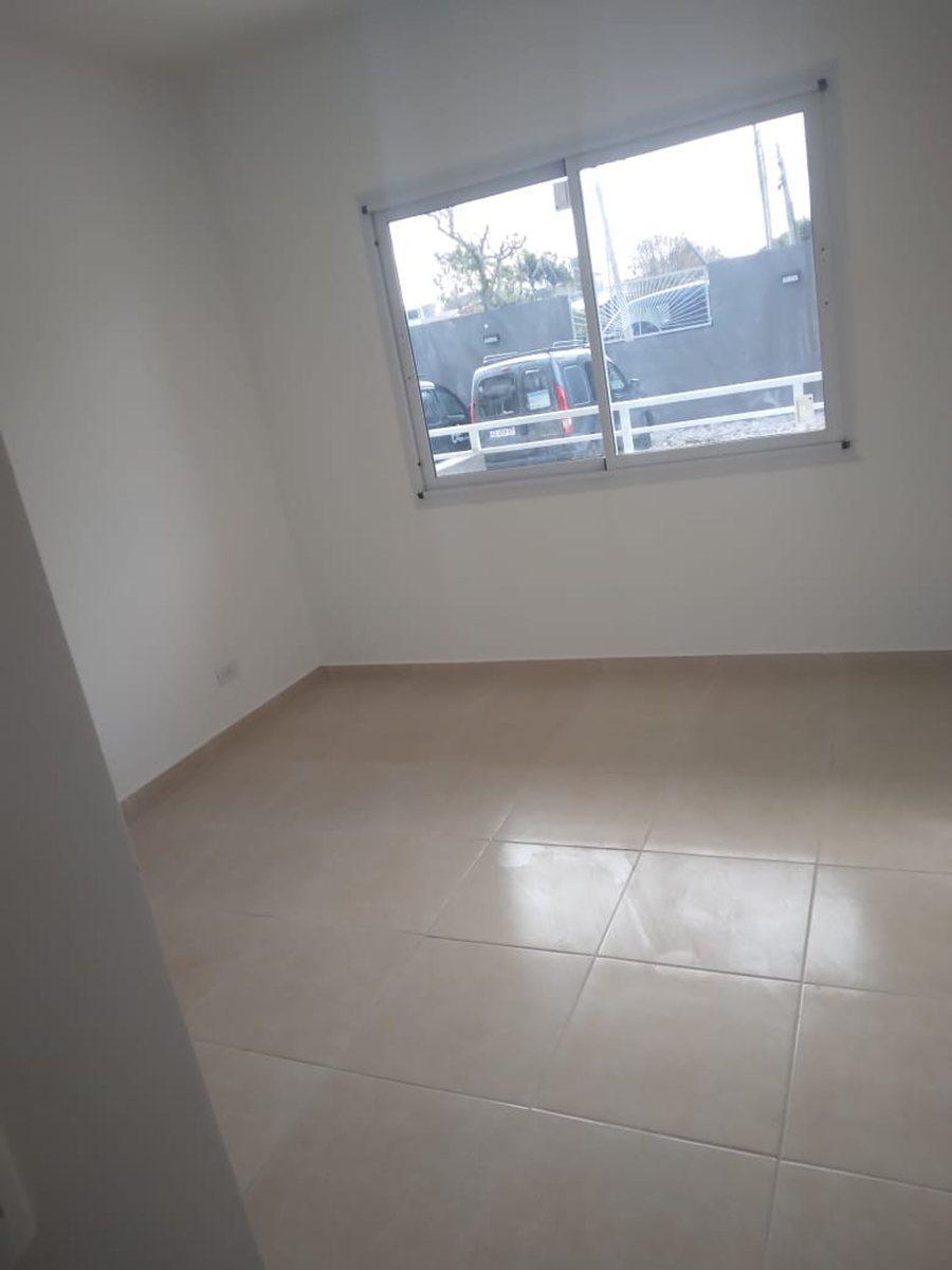 Venta Depto 2 Amb Cochera Moreno Complejo Solares 4