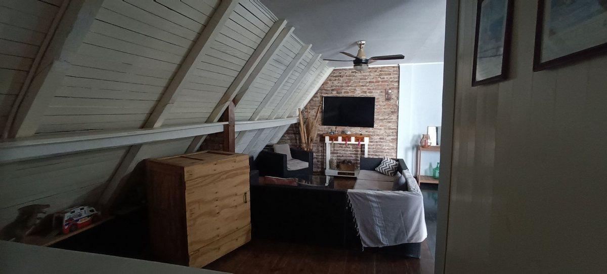 Espectacular Casa en Venta. 7 Ambientes - Mataderos 3