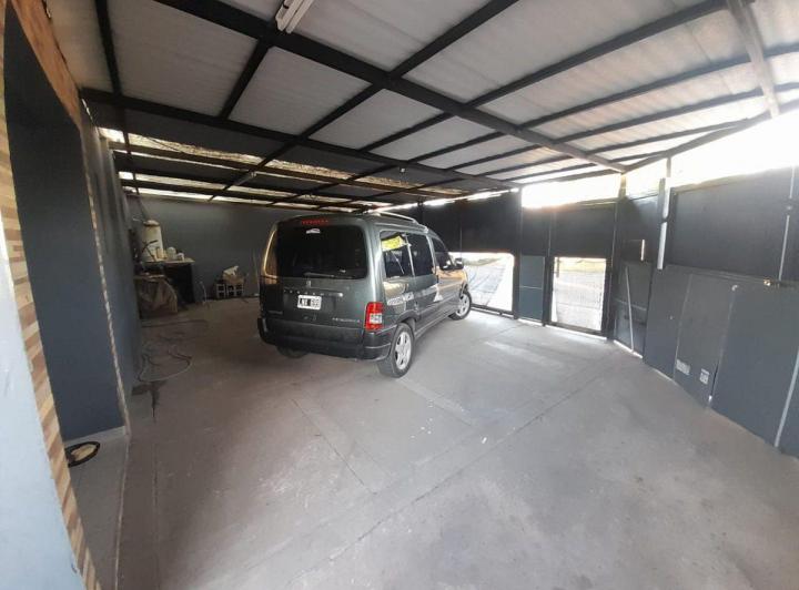 CASA 3 AMBIENTES VENTA COCHERA MERLO 1