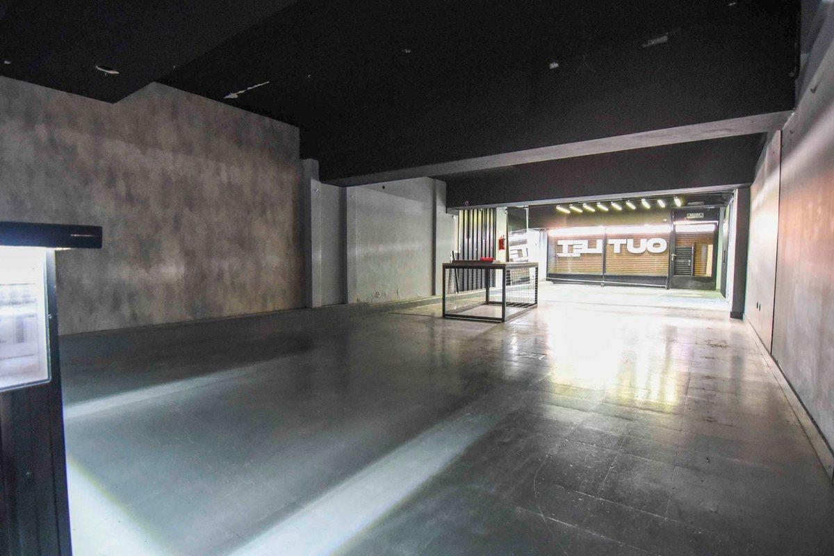 venta local+ cocheras pque centenario villa crespo