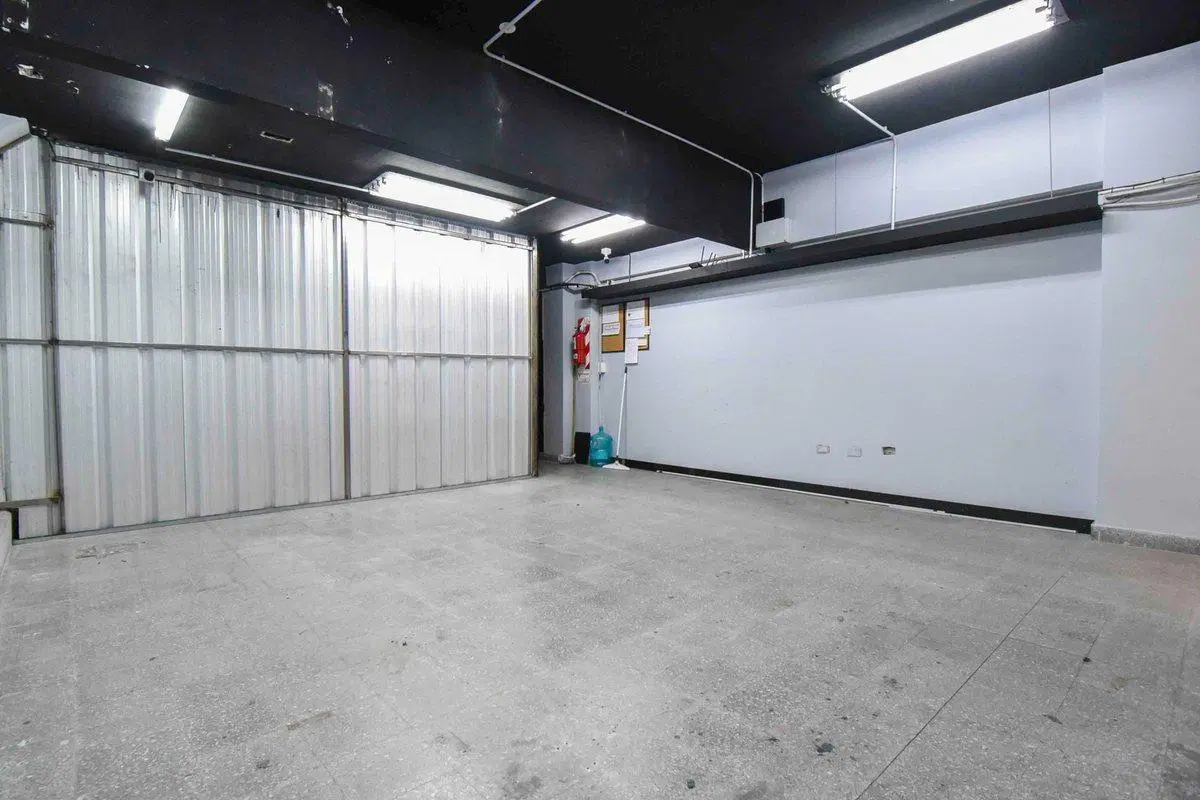 venta local+ cocheras pque centenario villa crespo 4
