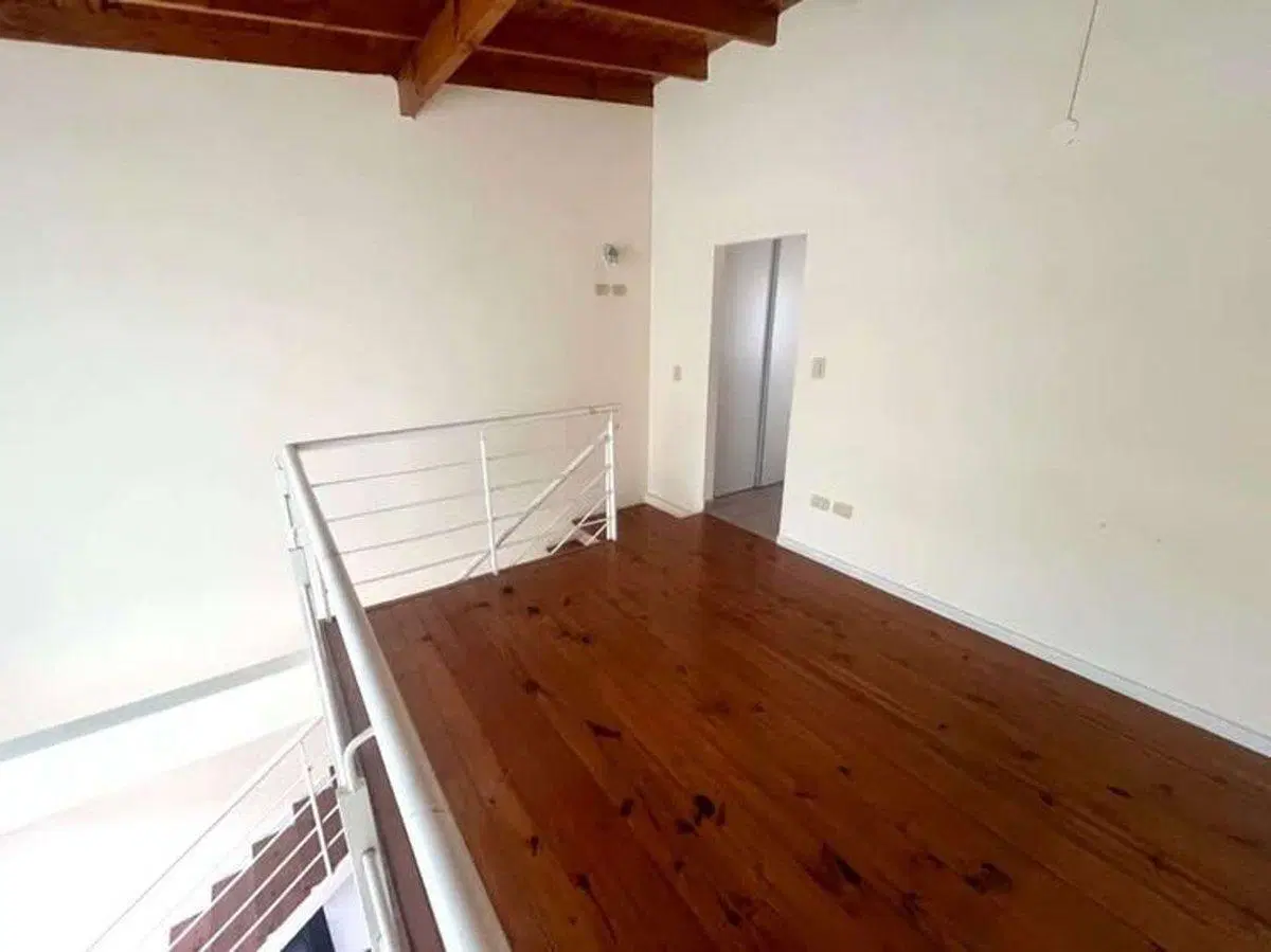 VENTA DEPARTAMENTO 2 AMB C/PATIO PARQUE AVELLANEDA 5