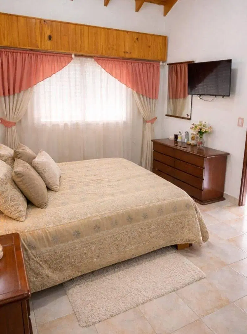CASA 4 AMBIENTES EN VENTA LOMAS DEL MIRADOR APTO C 3