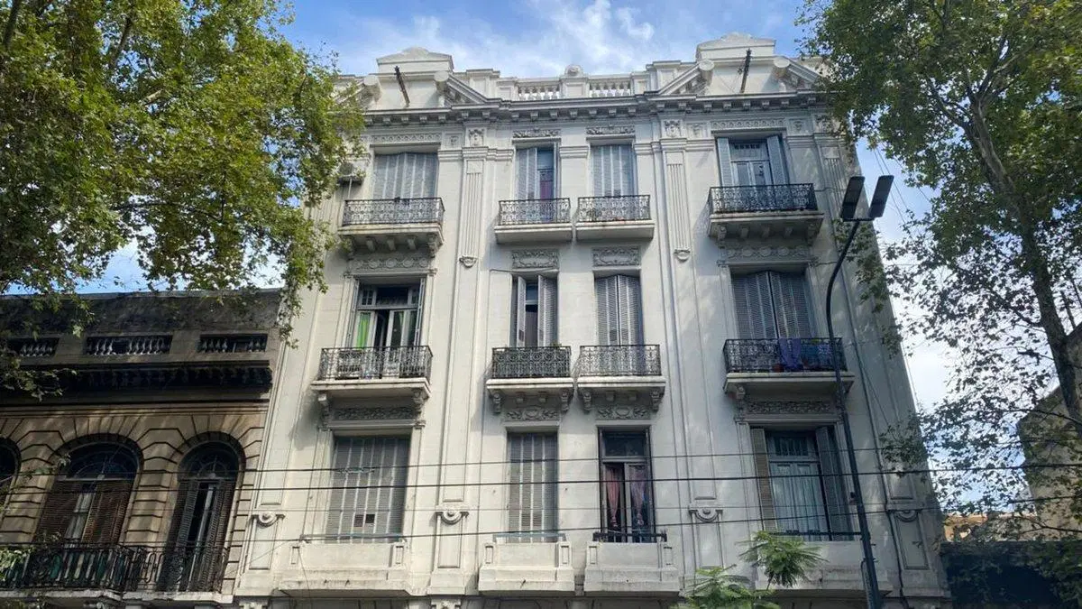 DEPARTAMENTO 7 AMBIENTES VENTA BALVANERA 3