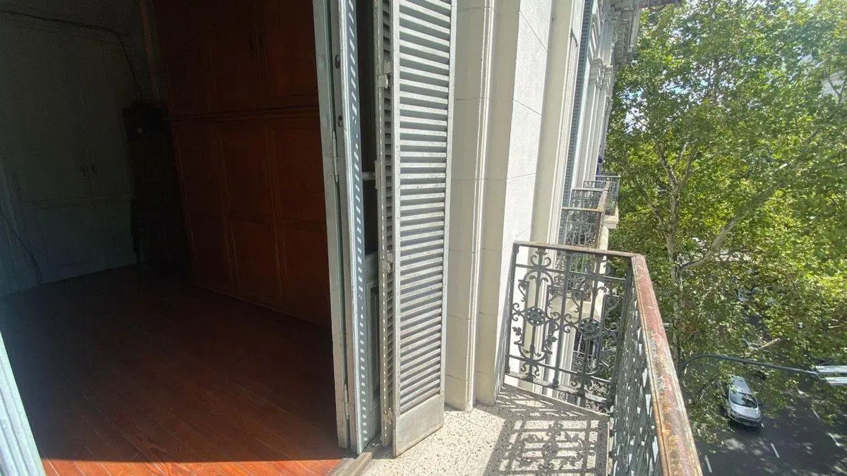 DEPARTAMENTO 7 AMBIENTES VENTA BALVANERA 2