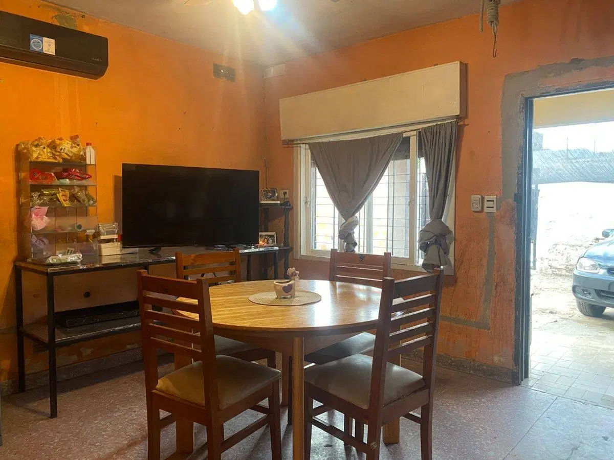 CASA EN VENTA CON PH ISIDRO CASANOVA 5