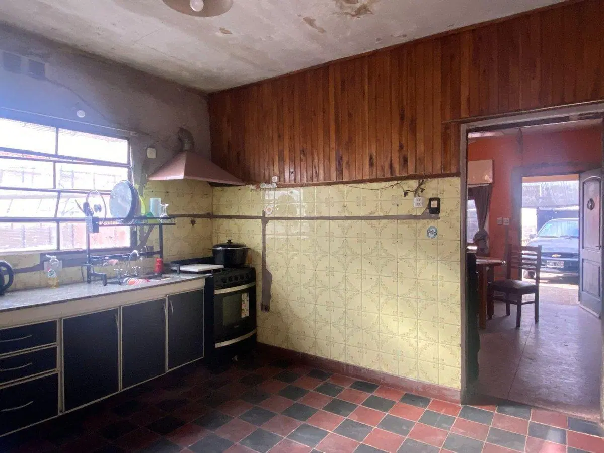 CASA EN VENTA CON PH ISIDRO CASANOVA 4