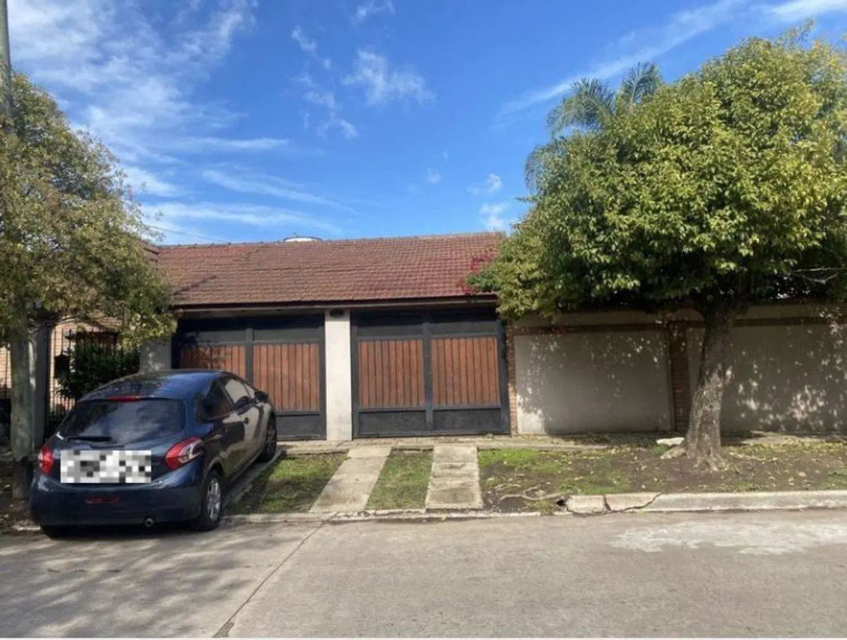 CASA 5 AMBIENTES VENTA ITUZAINGO 2