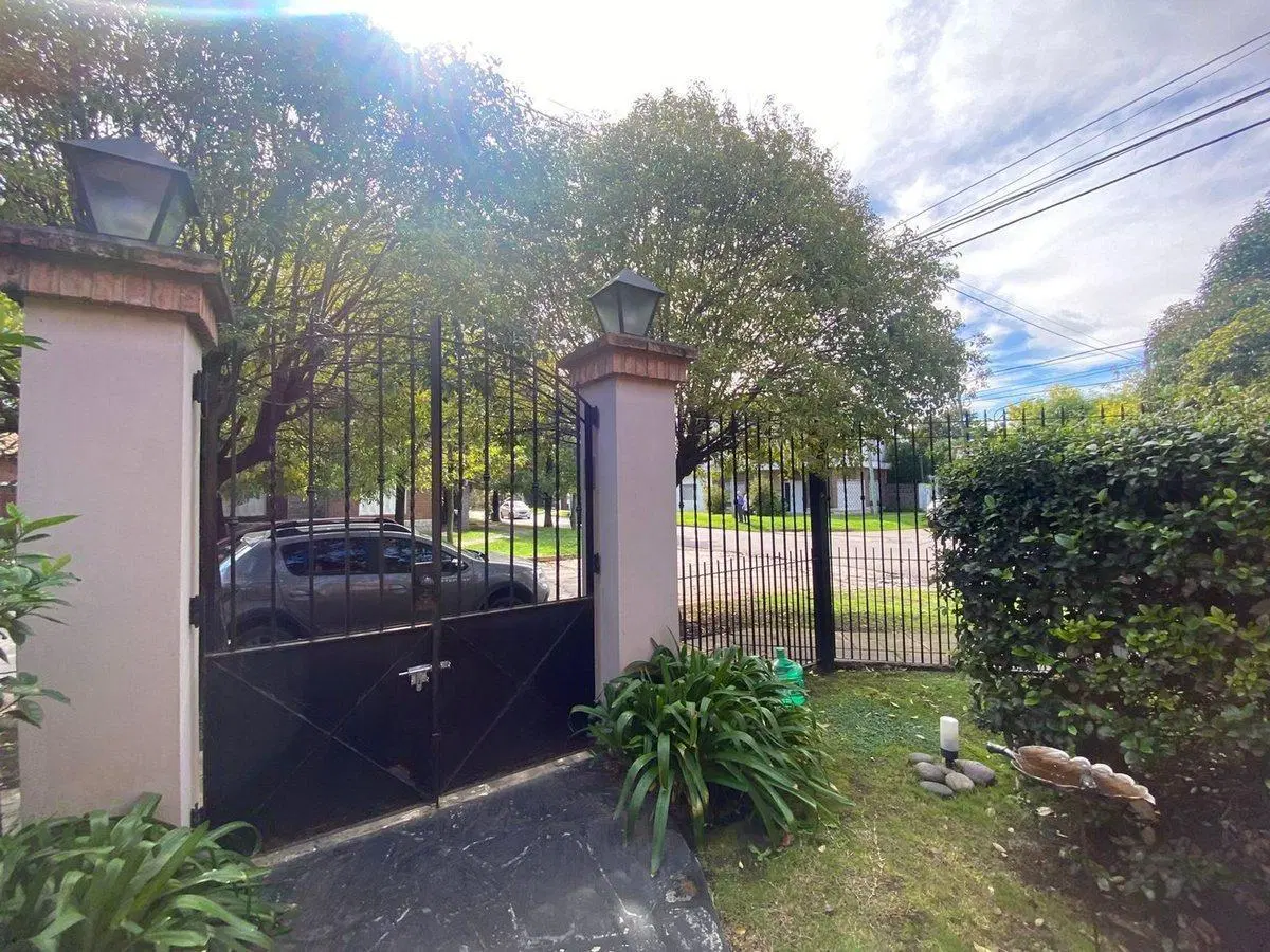 CASA 5 AMBIENTES VENTA ITUZAINGO 5