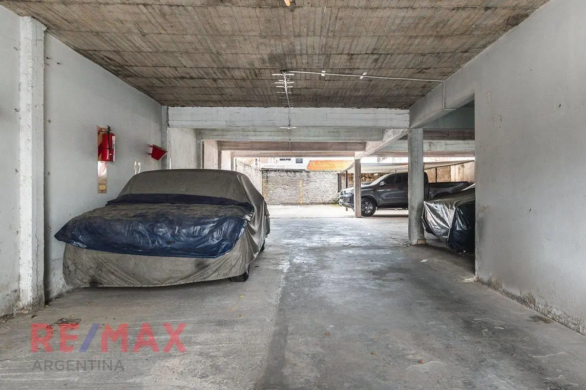 VENTA PH CON 14 COCHERAS RAMOS MEJIA MAS RENTA 2