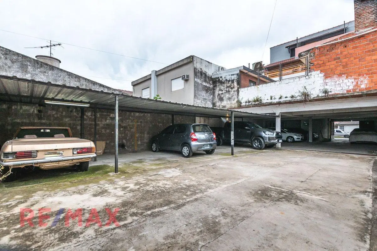 VENTA PH CON 14 COCHERAS RAMOS MEJIA MAS RENTA 3
