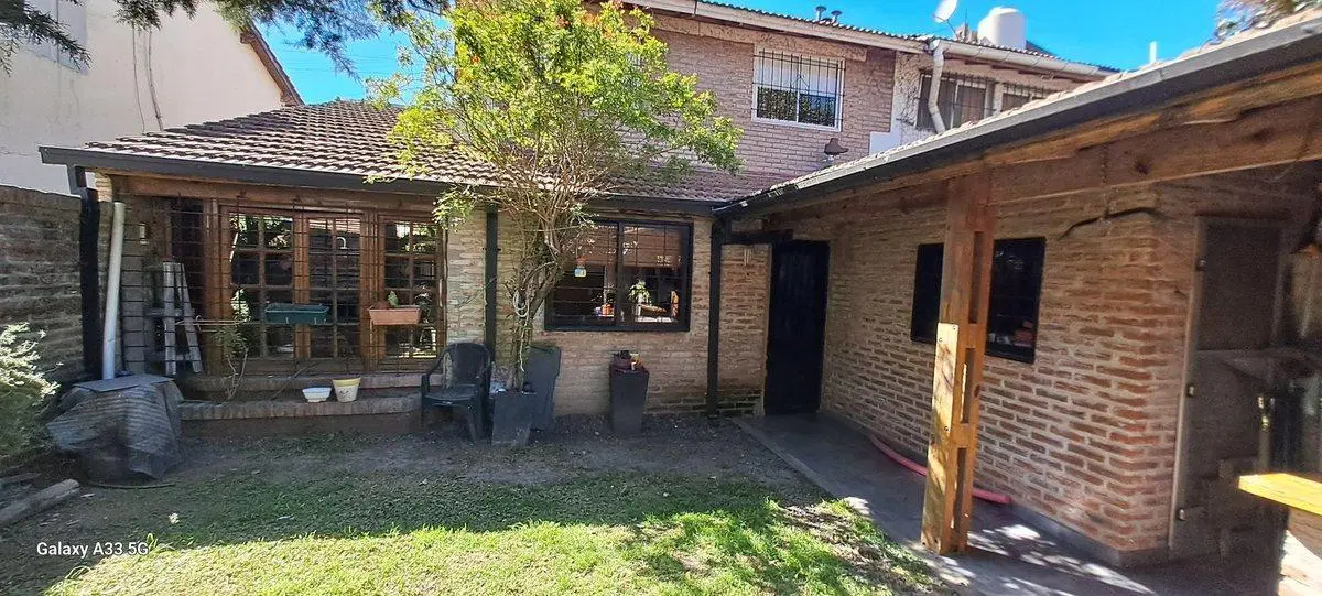 NUEVO VALOR! CASA EN DOS PLANTAS CIUDAD EVITA 4