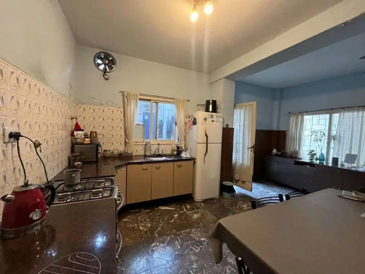 Venta casa 6 ambientes con local al frente 4