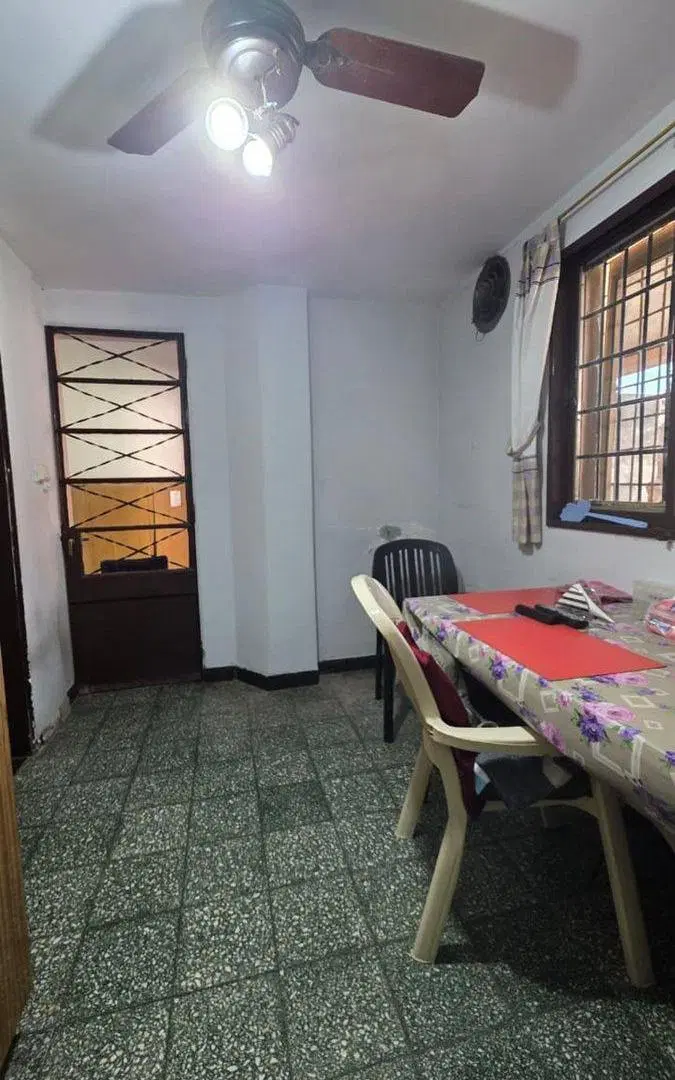 VENTA CASA 5 AMB. P.AVELLANEDA COCHERA QUINCHO 3
