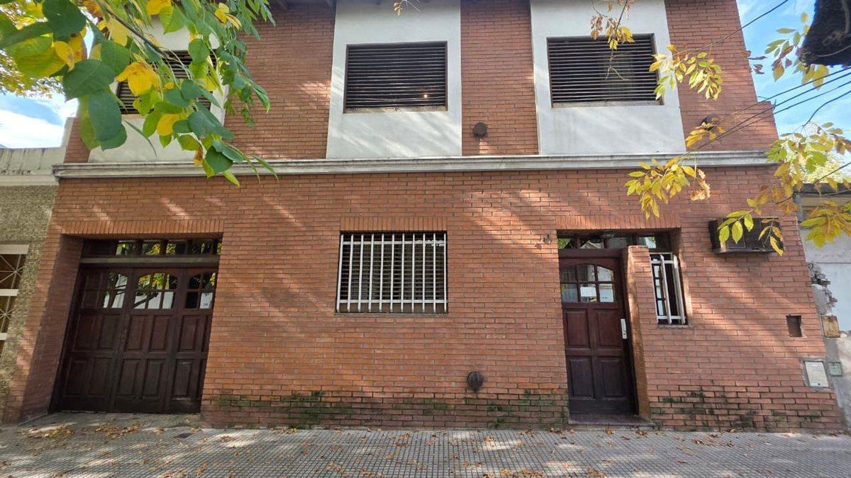 VENTA CASA 5 AMB. P.AVELLANEDA COCHERA QUINCHO