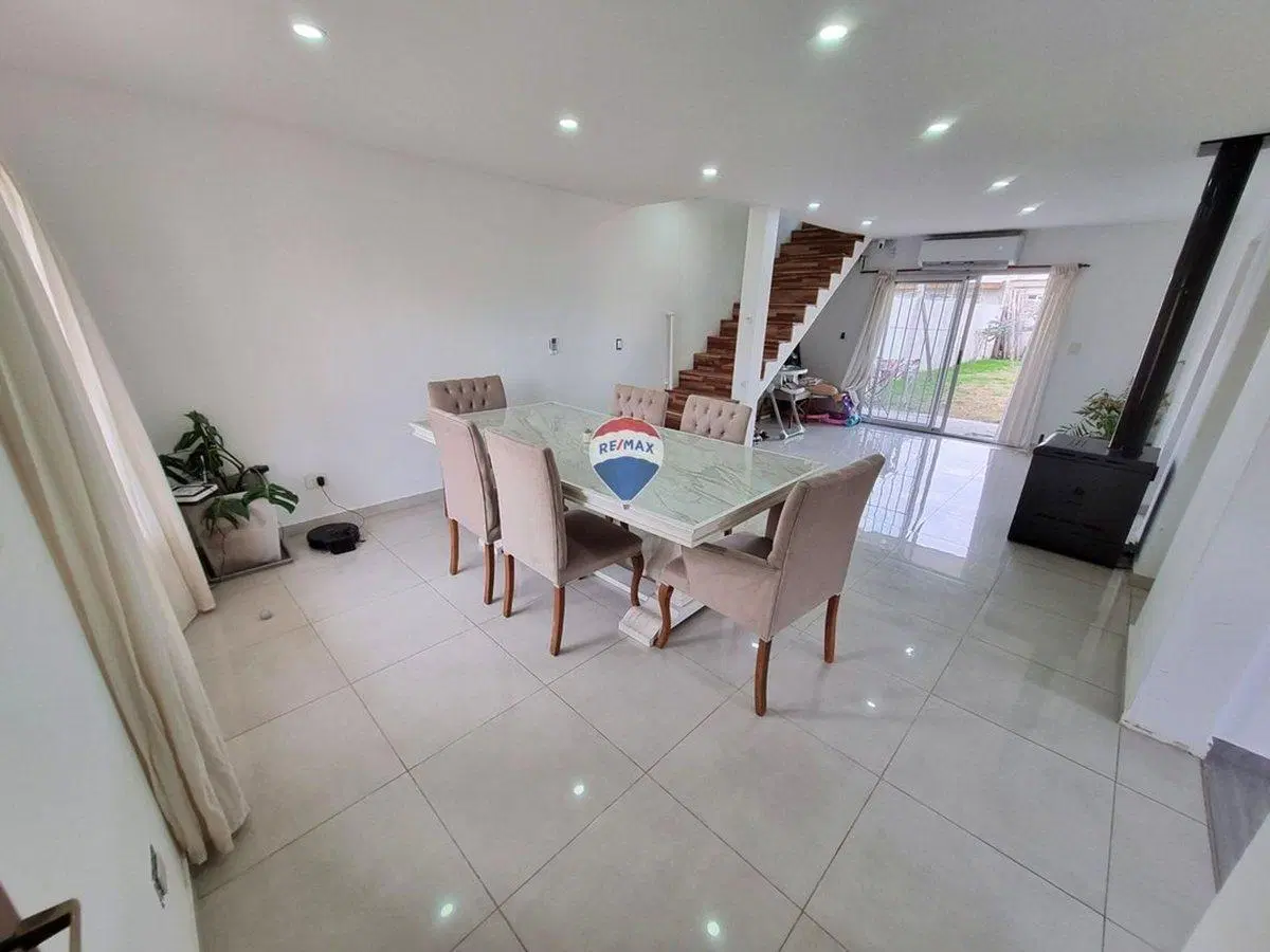 VENTA CASA 4 AMBIENTES MAXIMO PAZ CAÑUELAS 2