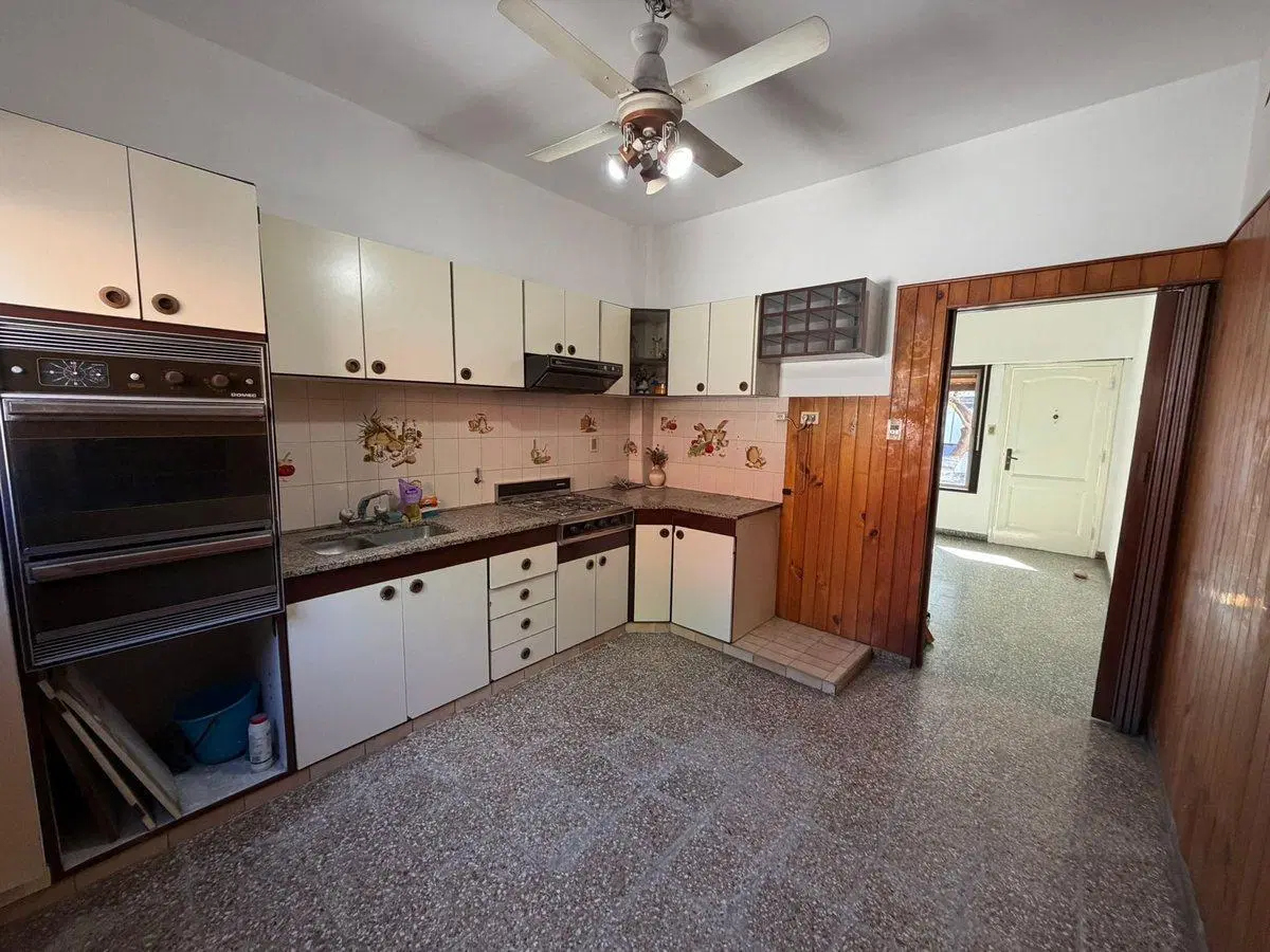 CASA  6 AMBIENTES VENTA LA TABLABA 8