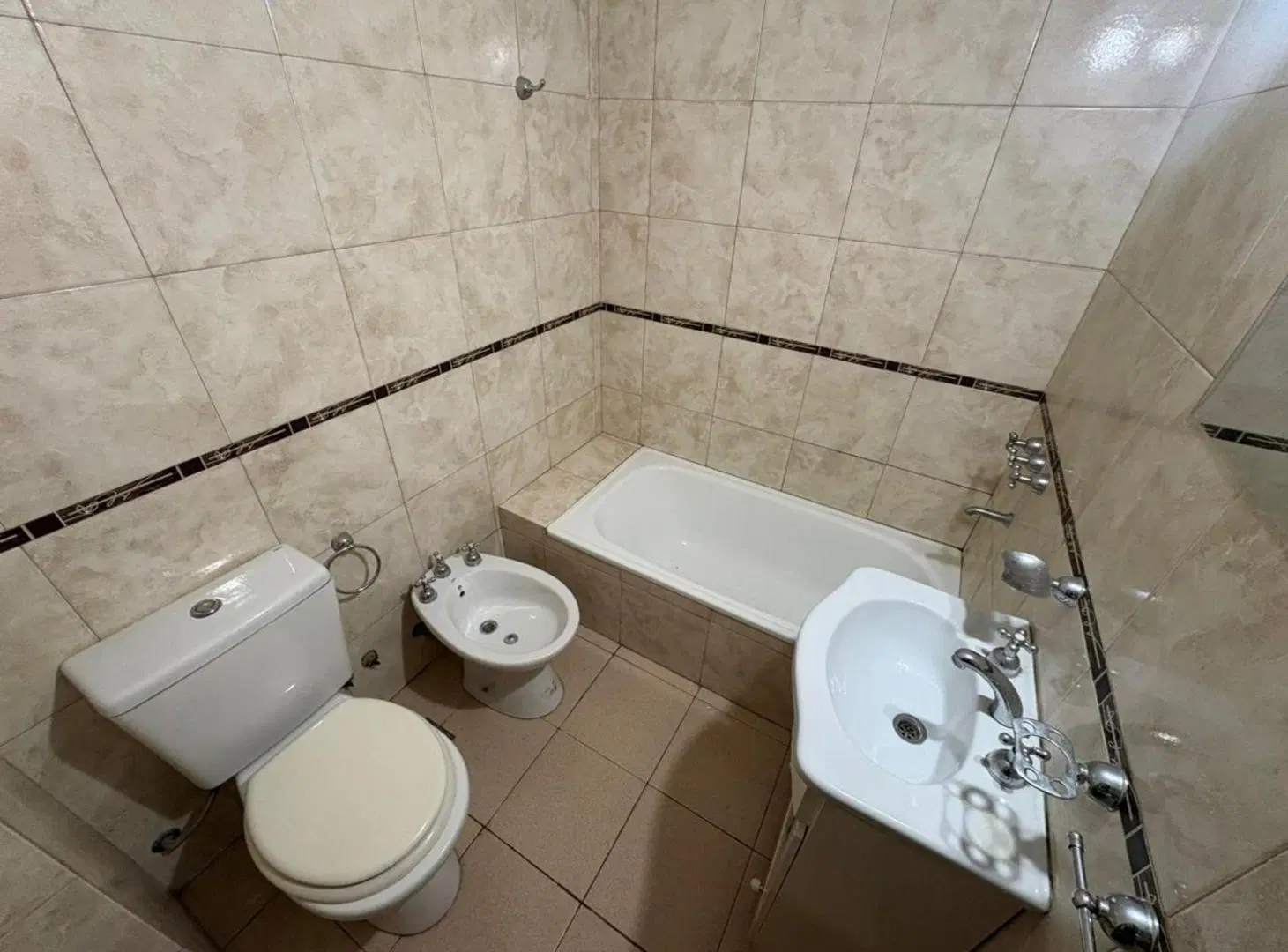 DEPARTAMENTO 2 AMBIENTES VENTA LOMAS DEL MIRADOR 4