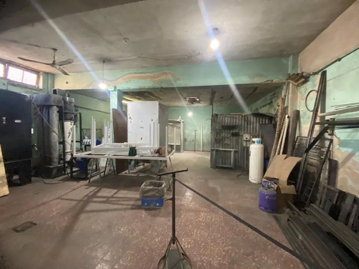 CASA MULTIFAMILIAR CON DEPOSITO  VENTA CASEROS 2